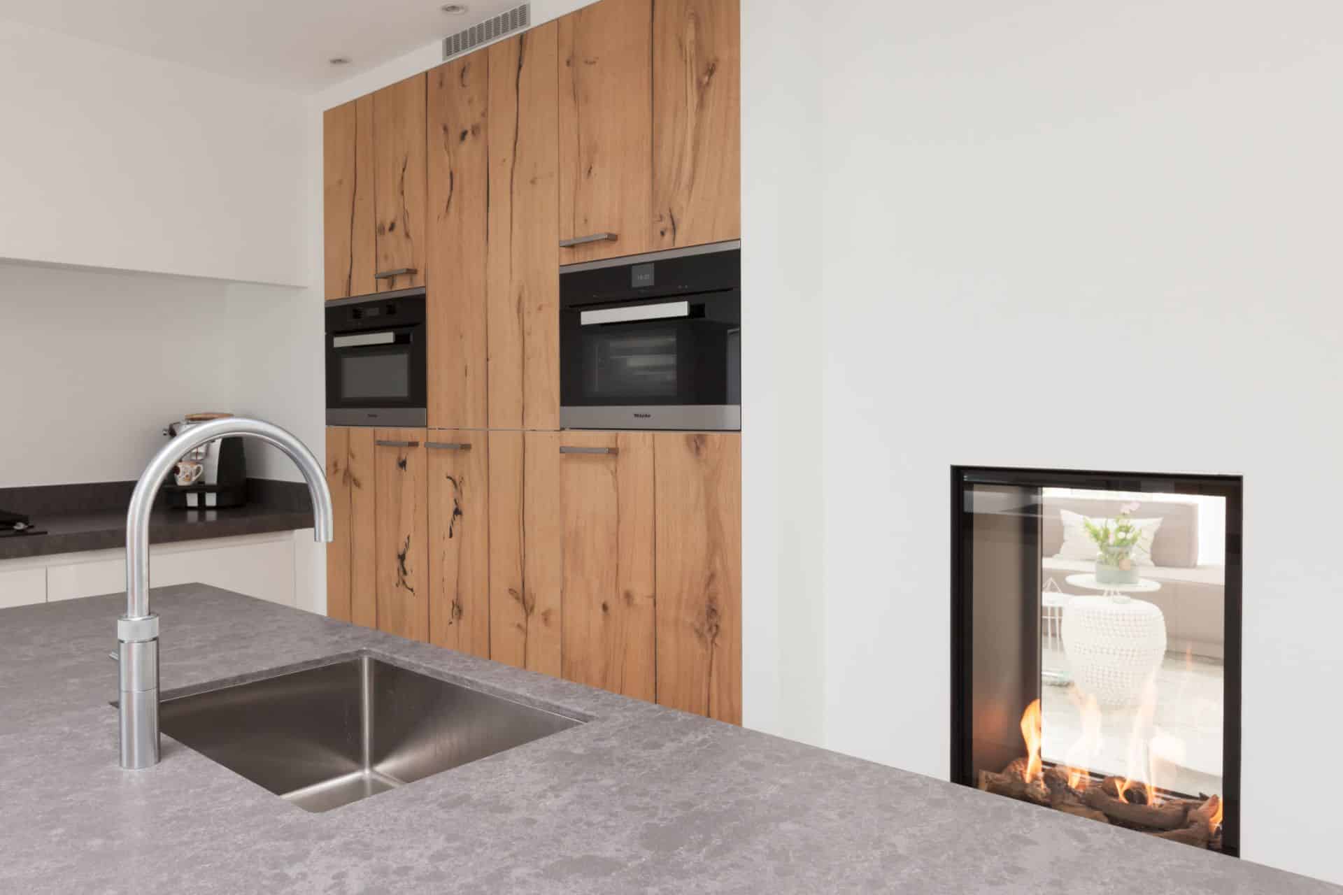 Moderne witte keuken 24