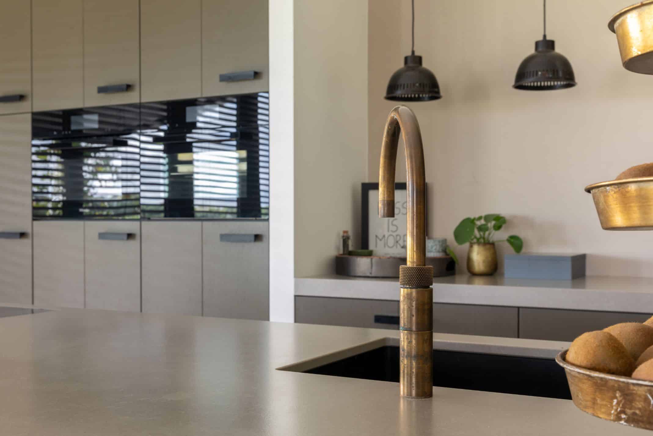 Industriële moderne houten keuken fam van de ham van ginkel keukens 001