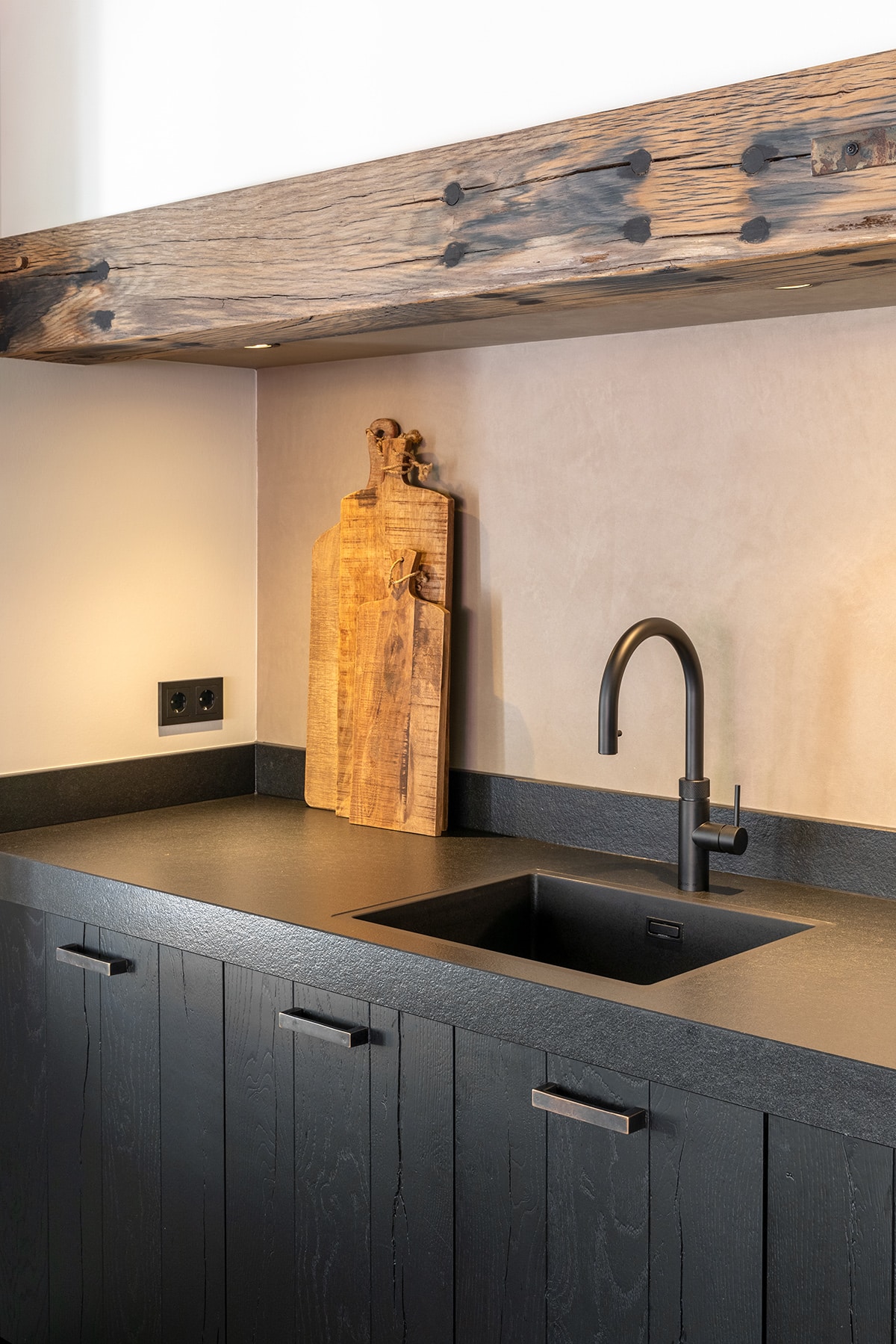 Landelijke moderne houten keuken 03