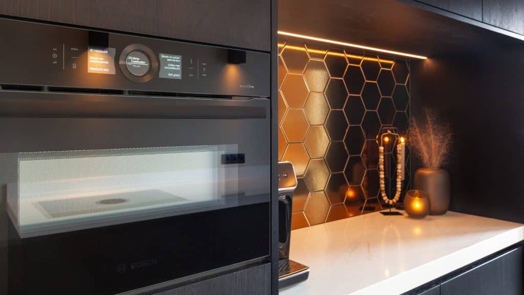 Naadloos weggewerkte keukenapparatuur van Bosch