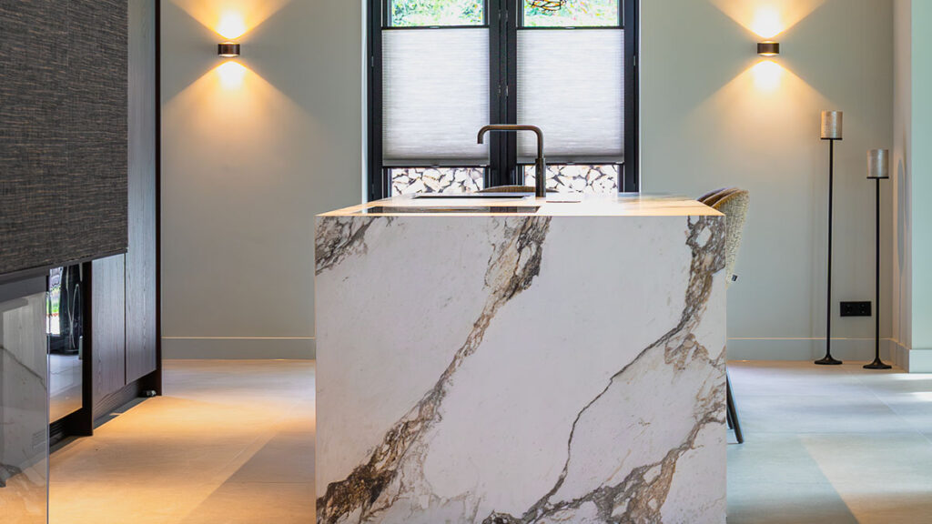 luxe hotelchique keuken marmerlook 2