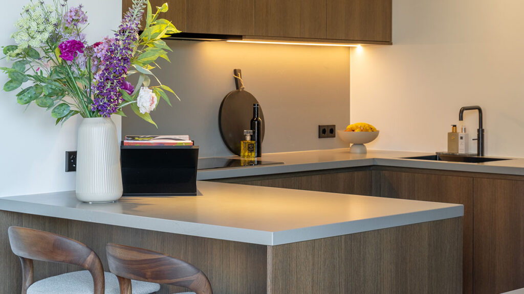 warme keuken met notenhout 2 warme keuken met notenhout